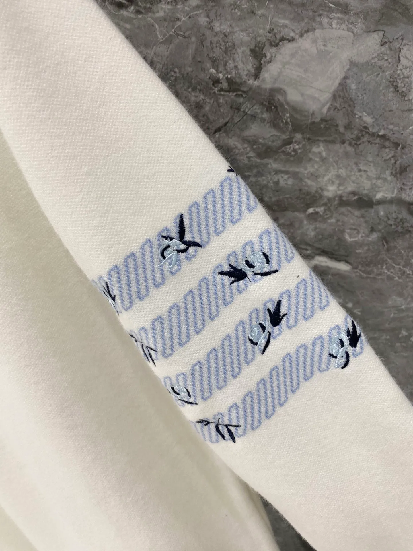 TB 2026 New Arrival ！ Quality . ，Versatile . ！Logo ！ . . . . Premium Versatile . . . . . Quality. HOLD ， Classic ！ ​ Sizes:M-3XL